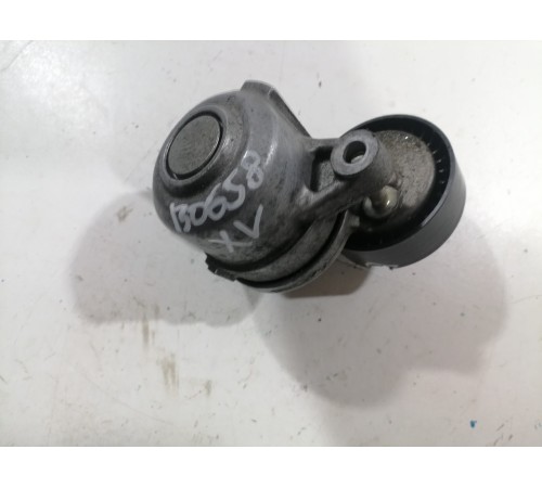 Натяжитель приводного  ремня