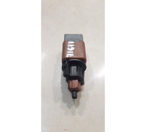 Датчик с педали сцепления (тормоза)