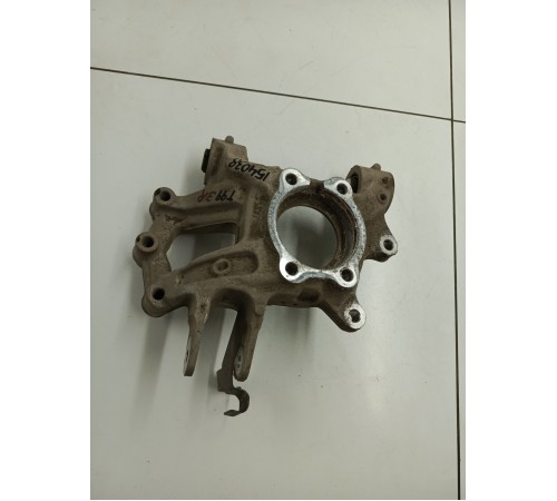 Кулак поворотный задний правый