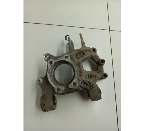 Кулак поворотный задний правый