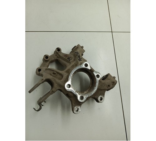 Кулак поворотный задний правый