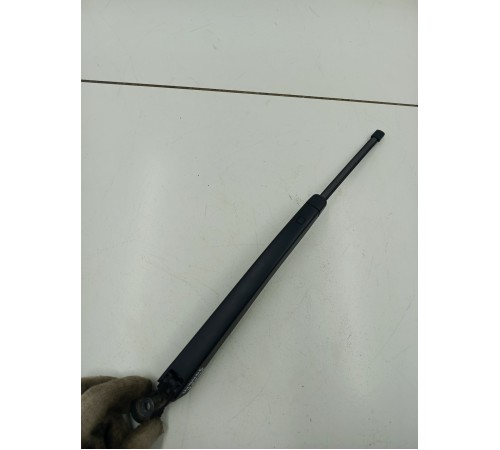 Поводок стеклоочистителя задний