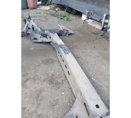 Балка подвески (подрамник) задняя