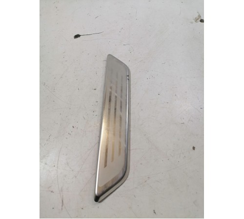 Накладка порога задняя левая