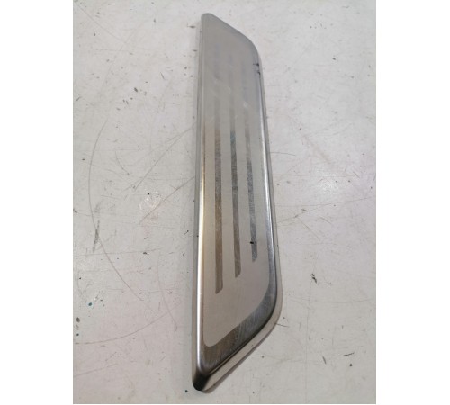 Накладка порога задняя левая