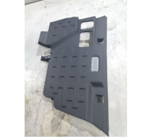 Накладка торпедо правая под бардачок