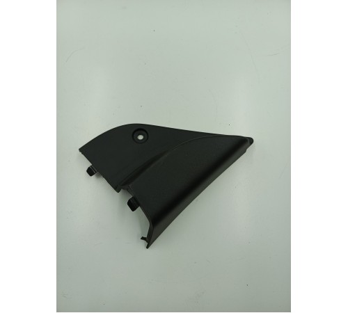 Накладка угол двери передний правый