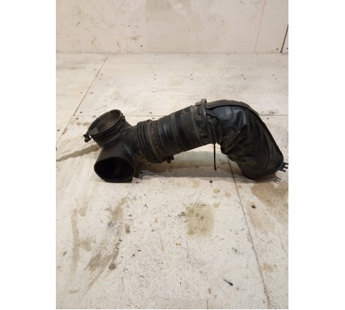 Патрубок воздухозаборника