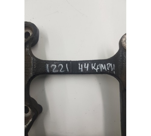 Кронштейн крепление компрессора кондиционера