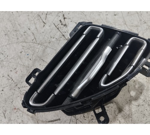 Воздушный дефлектор передний правый