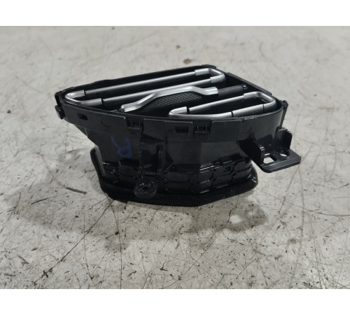 Воздушный дефлектор передний правый