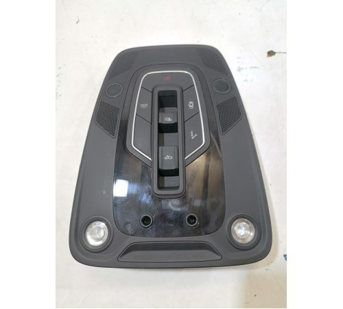 Плафон освещения салона