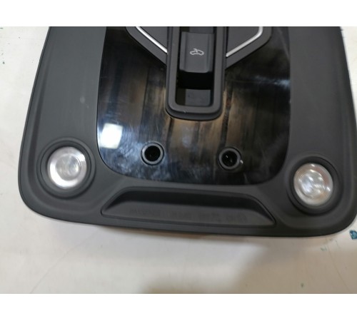 Плафон освещения салона