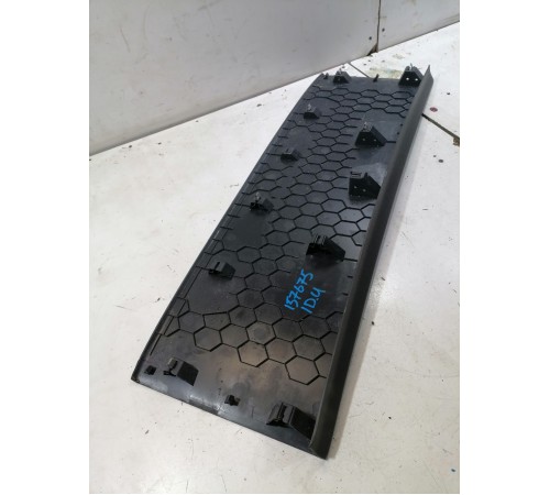 Обшивка крышки багажника верхняя