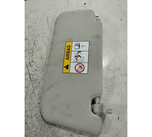 Козырек солнцезащитный правый