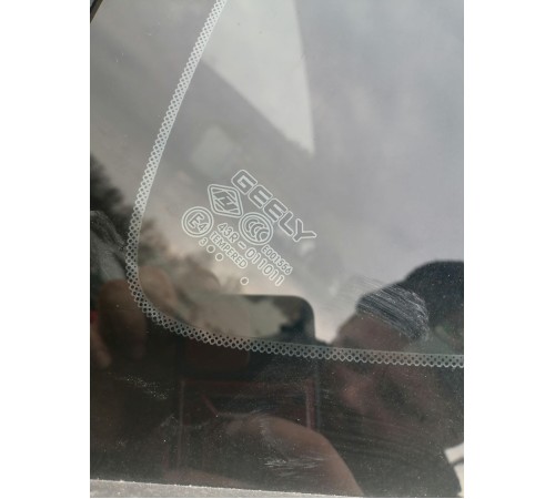 Глухое стекло кузова левое, форточка