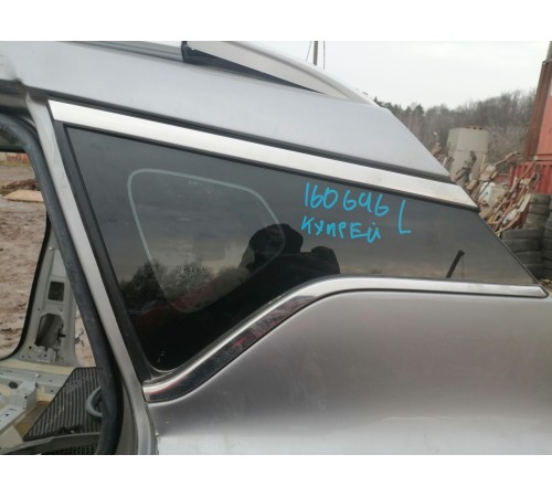 Глухое стекло кузова левое, форточка