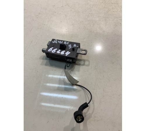 Усилитель антенны(задний,левый)