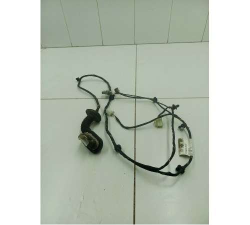 Электропроводка двери задняя левая