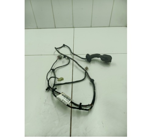 Электропроводка двери задняя левая
