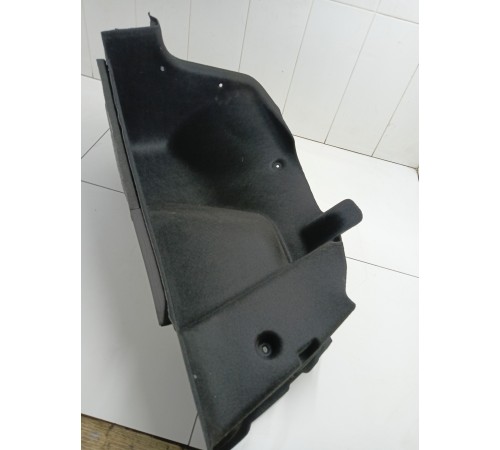 Обшивка багажника левая