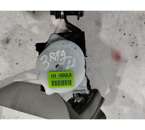 Ремень безопасности 3-й ряда левый