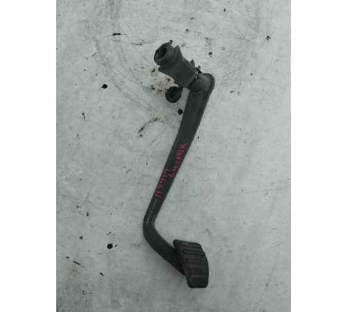 Педаль тормоза