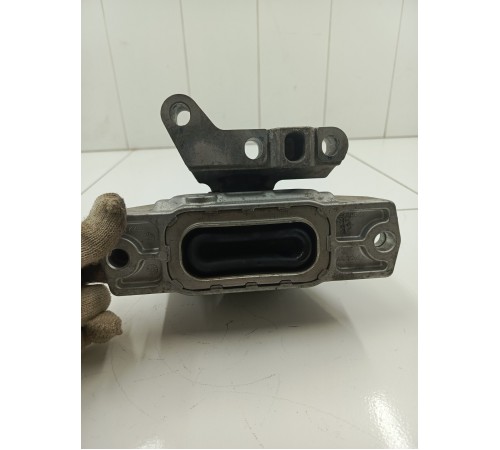 Опора двигателя правая