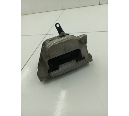 Опора двигателя правая