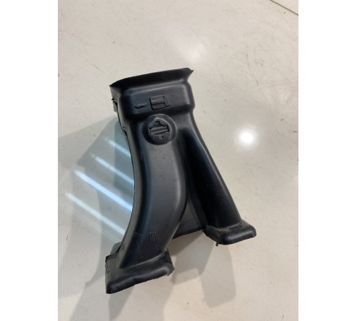 Воздуховод печки (правый)