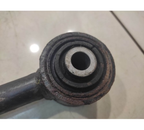 Рычаг подвески (задний, левый)