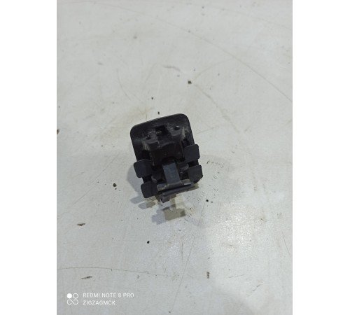 Крючок (фиксатор) солнцезащитного козырька