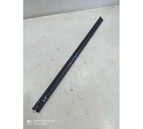 Уплотнитель стекла (задний правый внутренний)