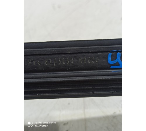 Уплотнитель стекла (задний правый внутренний)