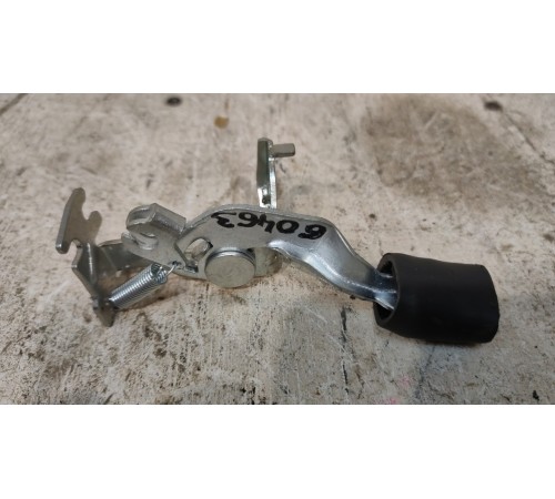 Ручка открывания лючка бензобака