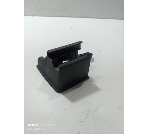 Заглушка сиденья переднего левого