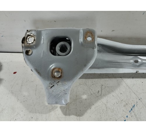 Усилитель бампера задний