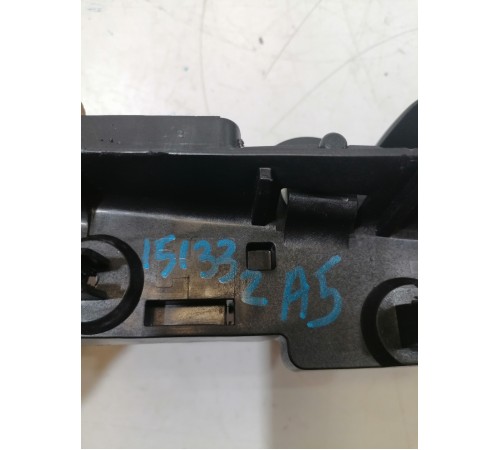 Рычаг открывания капота