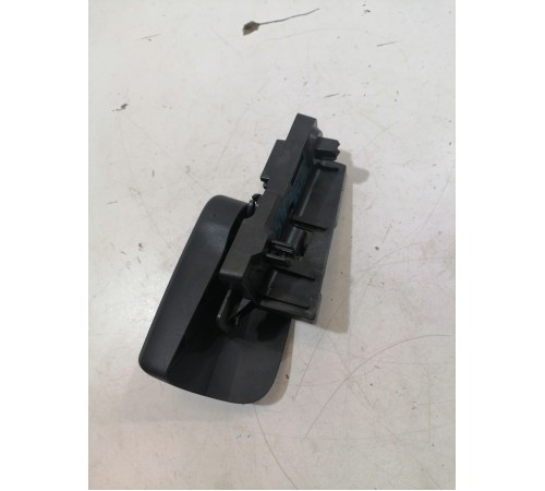 Рычаг открывания капота