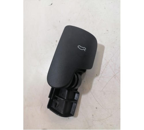 Рычаг открывания капота