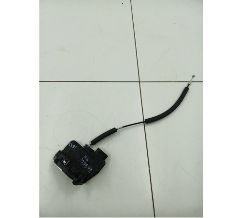 Замок двери передний левый