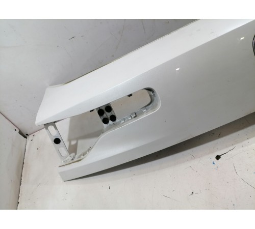 Декоративная накладка крышки багажника