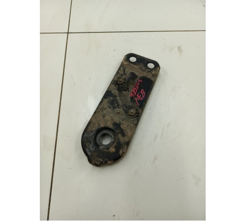 Кронштейн подрамника левый