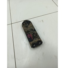 Кронштейн подрамника левый