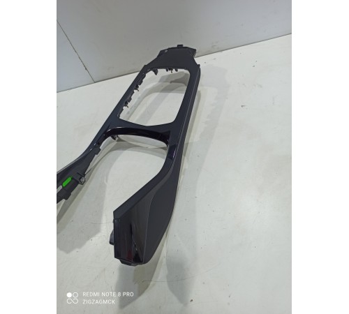 Накладка подлокотника декоративная)