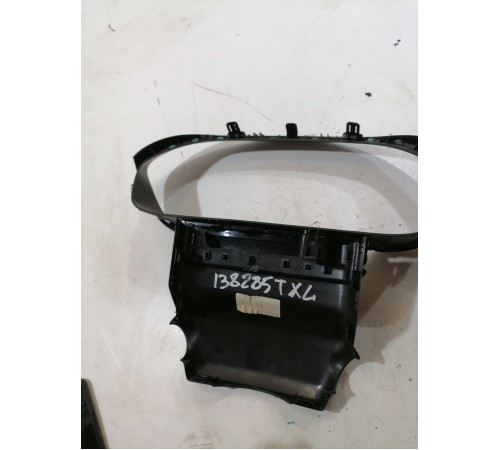 Накладка панели приборов с кожухом рулевой рейки