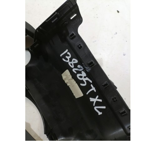 Накладка панели приборов с кожухом рулевой рейки