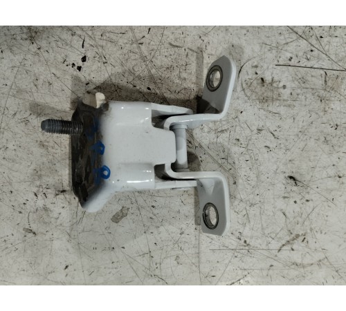 Петля двери задняя правая верхняя