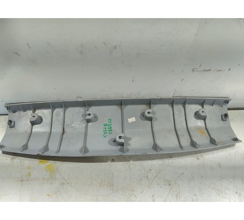 Обшивка крышки багажника