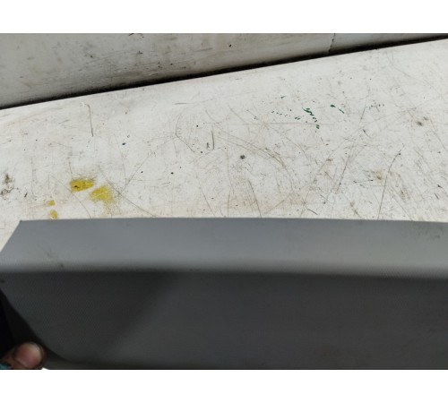 Обшивка крышки багажника